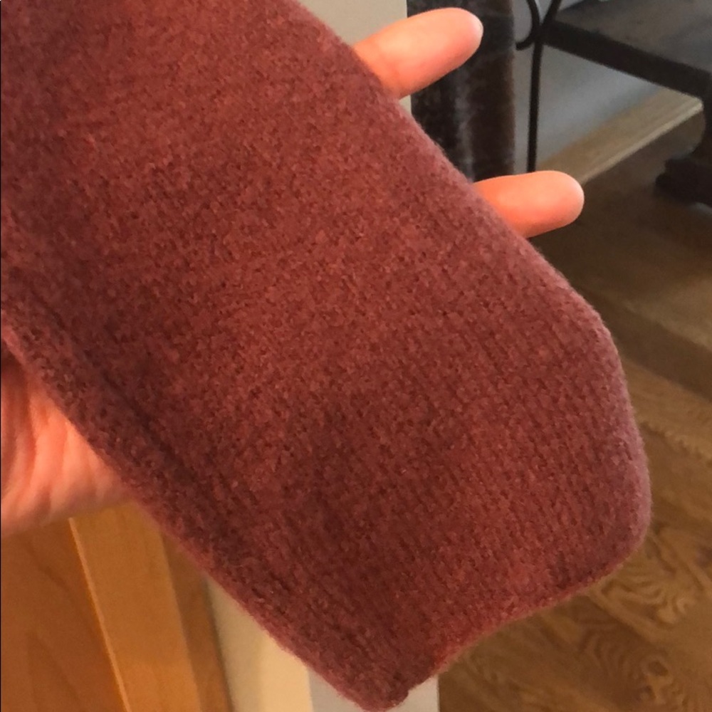 Sweater - Picture 4 of 6